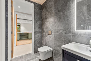 Photo 10- click for photo gallery